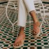 Sandalia Golden Walk vegana color camel con suela de yute