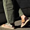 Sandalia Fluor Vibes vegana color camel con suela de yute
